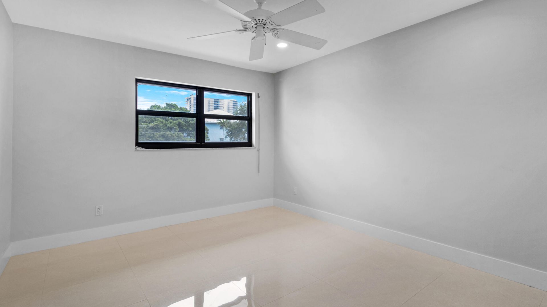 1301 N Riverside Drive, Unit 7, Pompano Beach, FL 33062 Photo