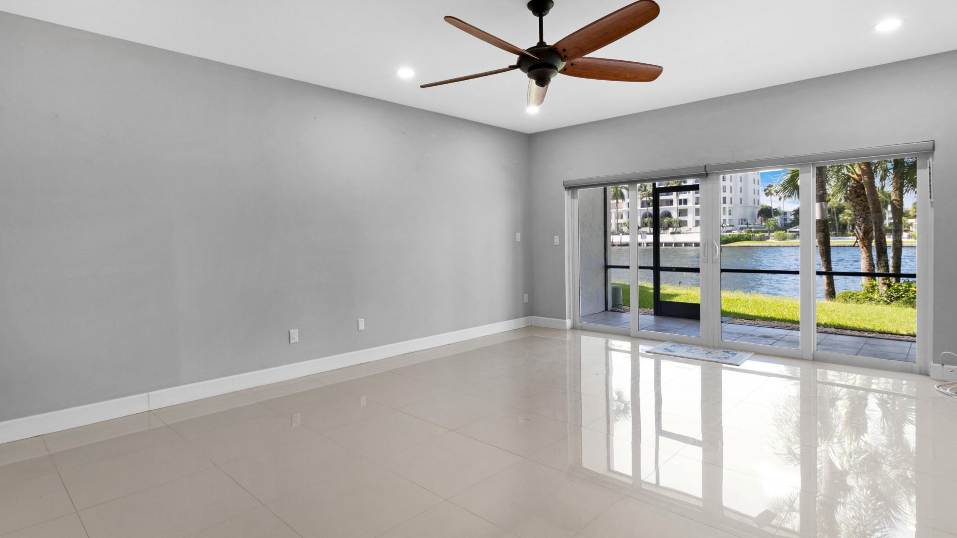 1301 N Riverside Drive, Unit 7, Pompano Beach, FL 33062 Photo
