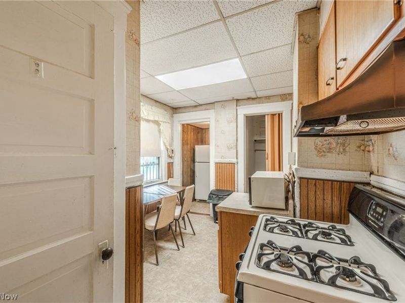 11314 Orville Avenue , Cleveland, OH 44106 Photo 14