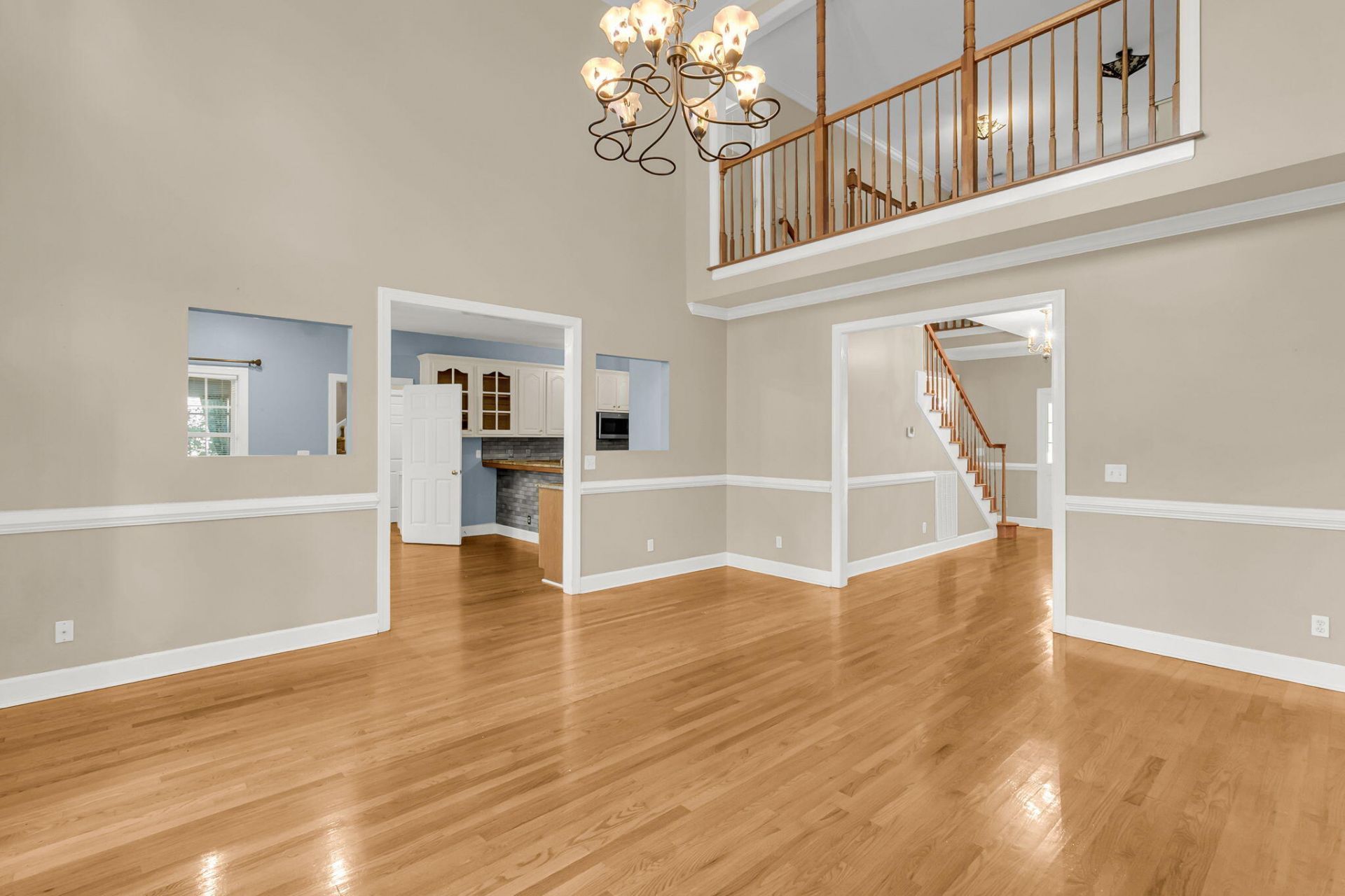 4201 Meadowbrook Court Photo 15