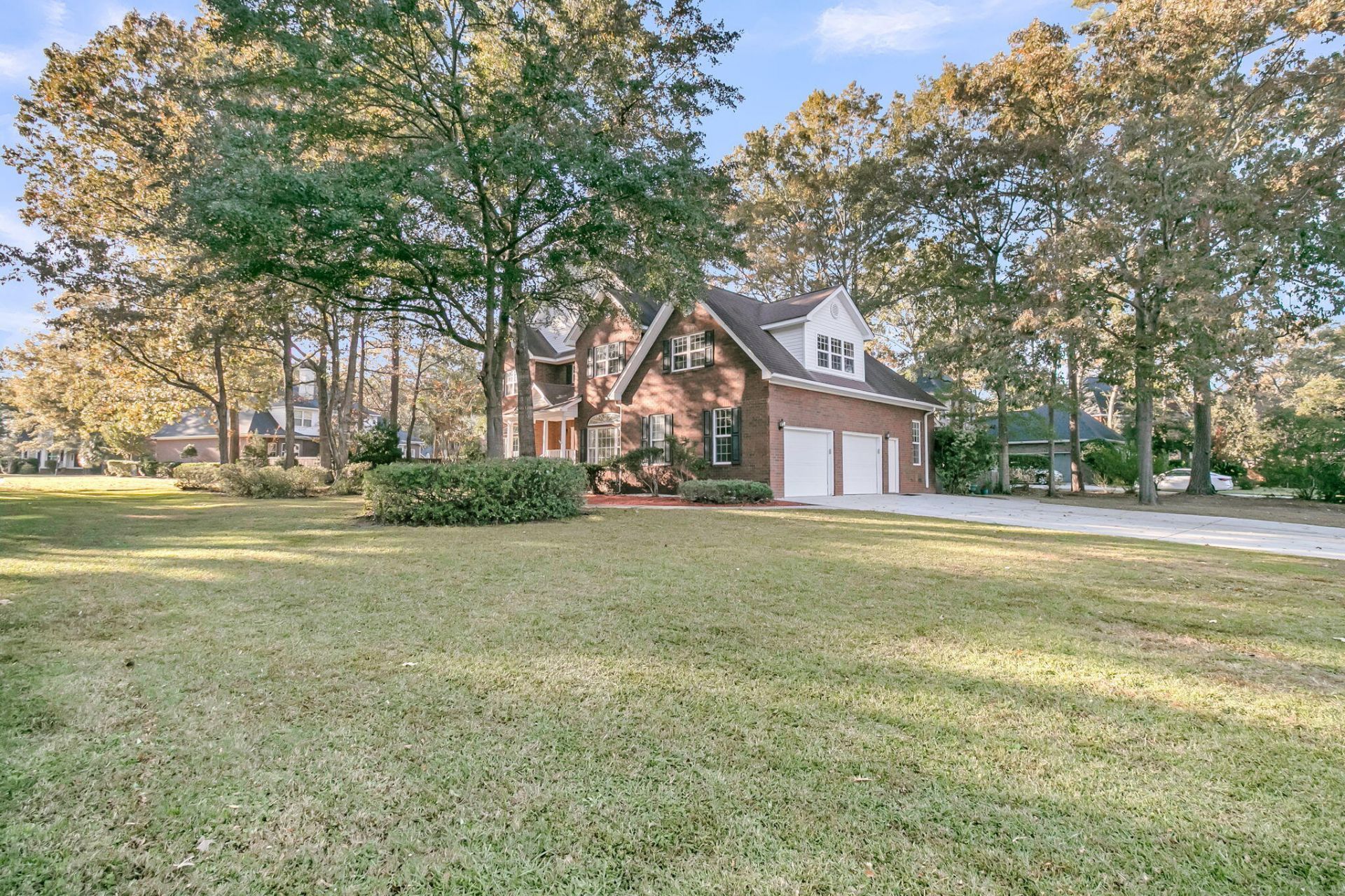 4201 Meadowbrook Court Photo 4