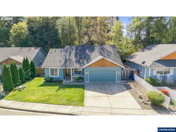 25252 Corky Ln Ln, Veneta, OR 97487