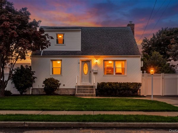 2379 Willow Street , Wantagh, NY 11793