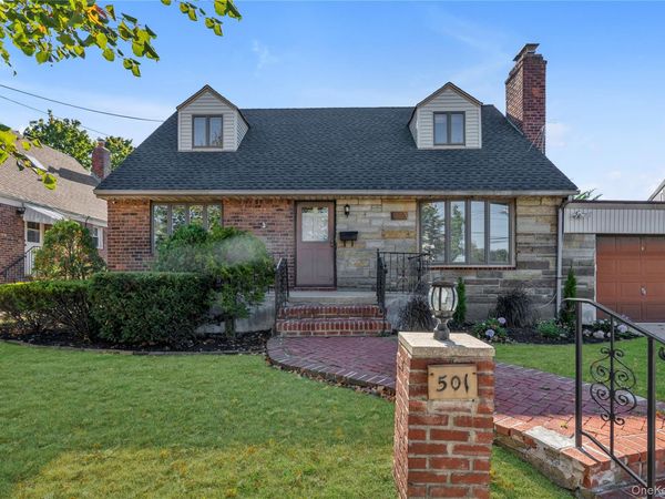 501 Nancy Road, Mineola, NY 11501
