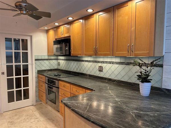 1501 SE 15th St, Unit 1-2, Fort Lauderdale, FL 33316