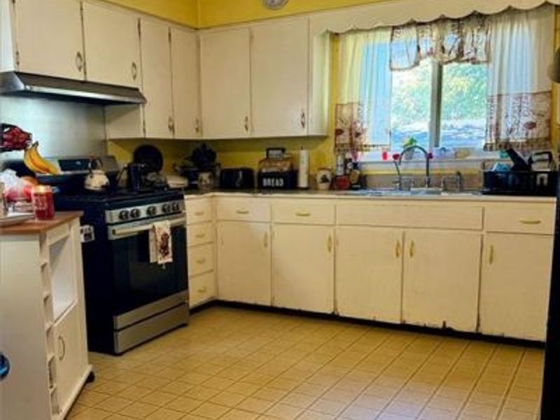 237 Hickory Drive, Springfield, OH 45503 Photo 6