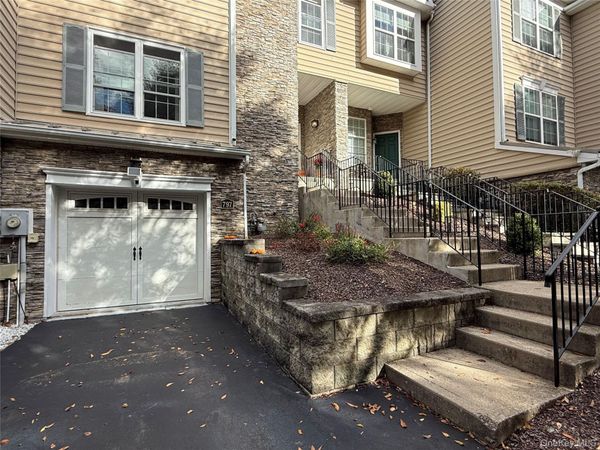 797 Huntington Drive, Fishkill, NY 12524