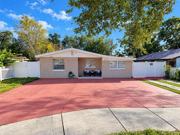 5513 GOLDEN DRIVE , TAMPA, FL 33634