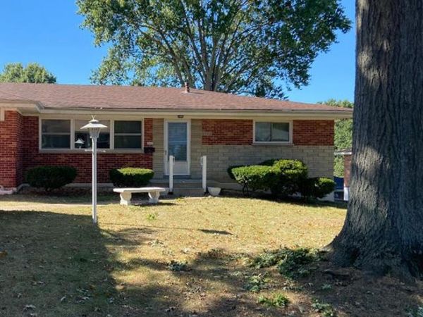 1106 Mary Candace Lane, St Louis, MO 63125