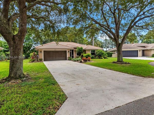 6554 NW 45th Way , Coconut Creek, FL 33073