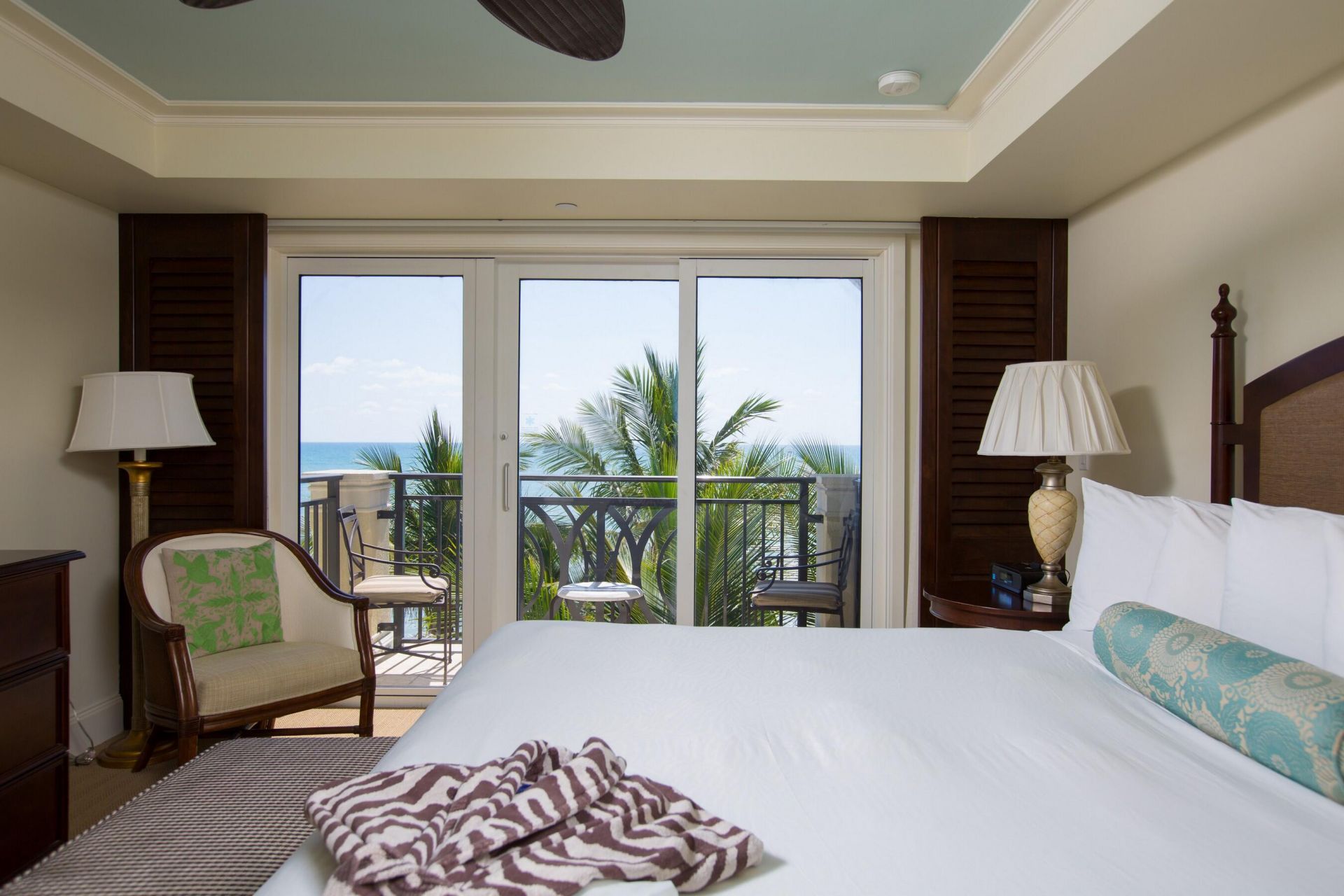 3500 Ocean Drive, Unit 324, Vero Beach, FL 32963 Photo