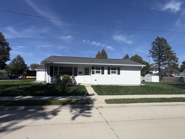 2322 Cooper Ave, Sheboygan, WI 53083