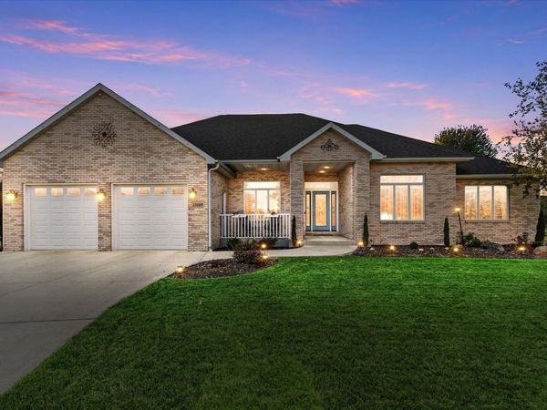 11089 40th Ave, Pleasant Prairie, WI 53158