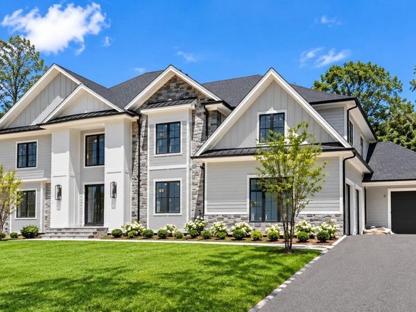7 Smith Lane, Nissequogue, NY 11780