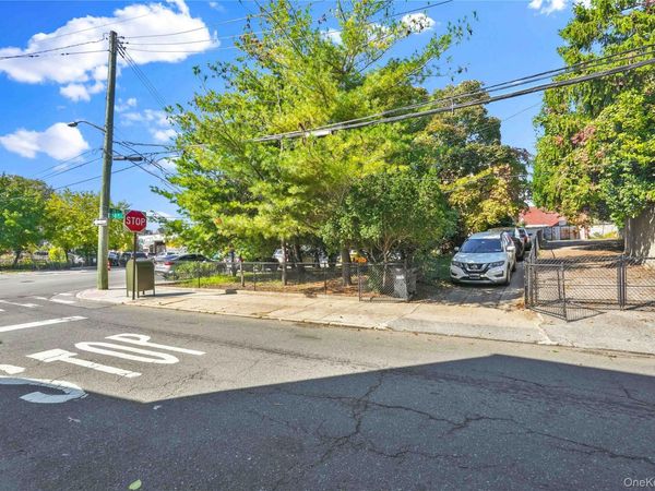 25-98 50th Street Street , Astoria, NY 11377