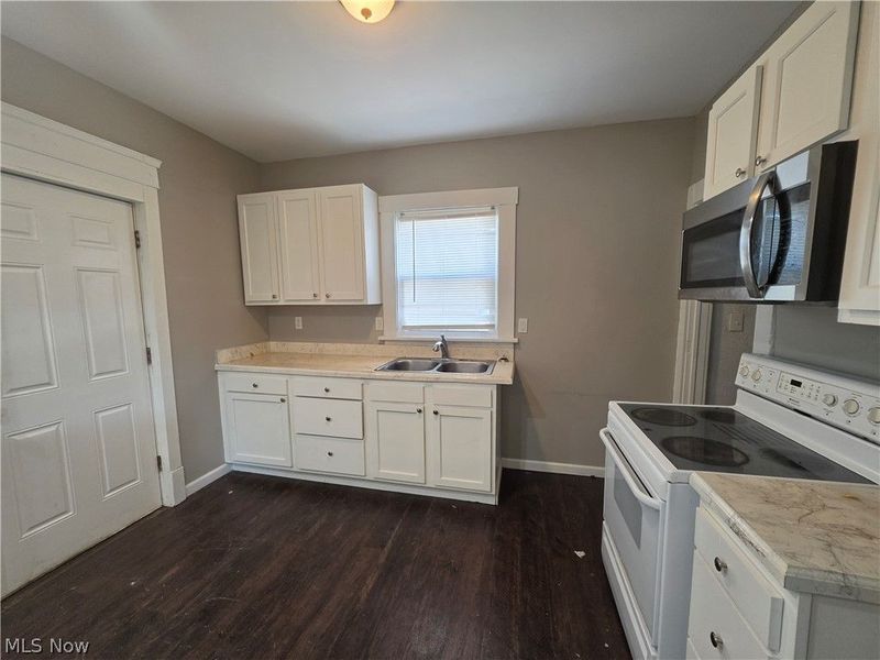 2317 11th Street SW, Canton, OH 44706 Photo 2