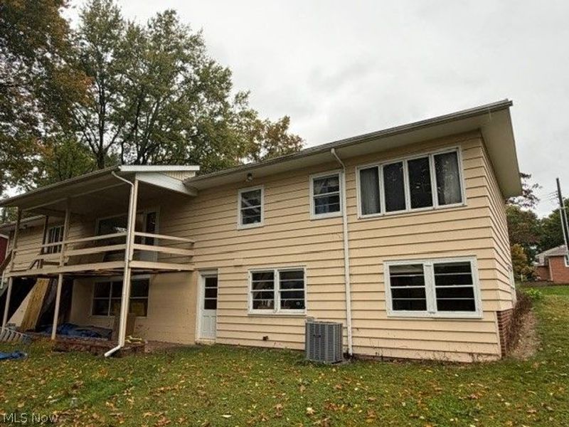 2235 Helena Avenue NW, Massillon, OH 44646 Photo 2