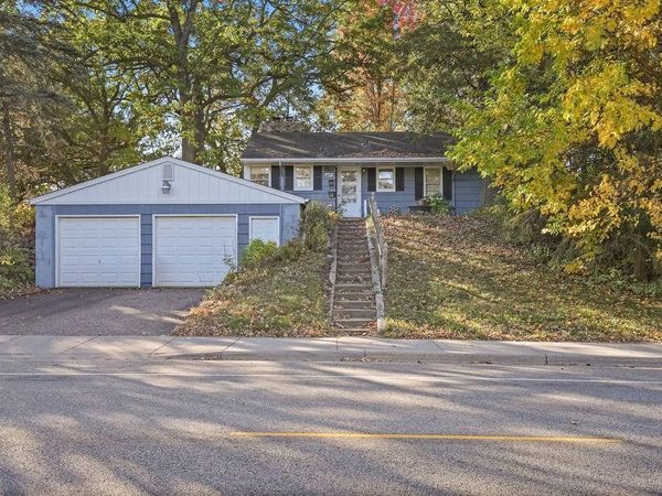8015 Plymouth Avenue N, Golden Valley, MN 55427