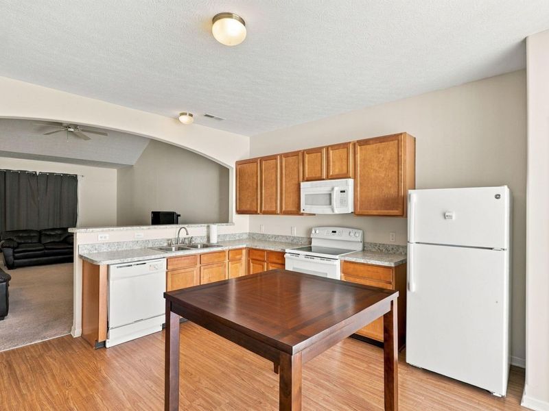2283 Doneen Drive, Columbus, OH 43219 Photo 10