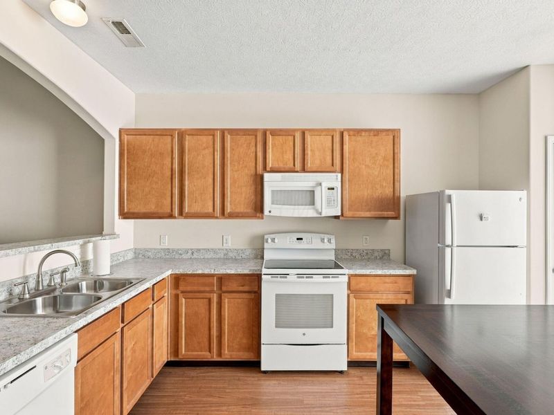2283 Doneen Drive, Columbus, OH 43219 Photo 11