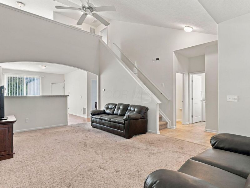 2283 Doneen Drive, Columbus, OH 43219 Photo 8