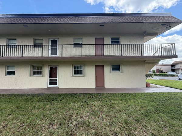 702 Lori Drive, Unit 185, Palm Springs, FL 33461