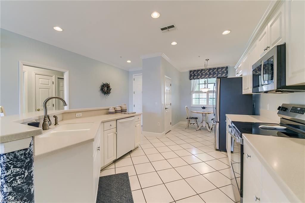 20011 Sanibel View Cir , Unit 203, Fort Myers, FL 33908 Photo