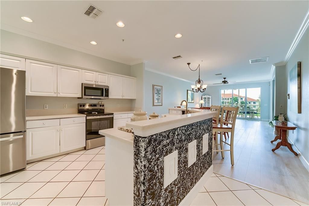 20011 Sanibel View Cir , Unit 203, Fort Myers, FL 33908 Photo