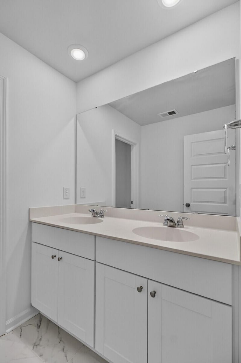 554 Spanish Wells Road Photo 32