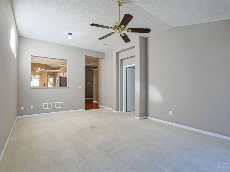 5760 Spire Ridge Court, Green Township, OH 45247 Photo 7
