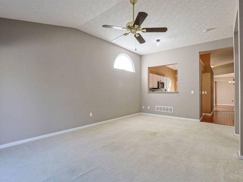 5760 Spire Ridge Court, Green Township, OH 45247 Photo 8