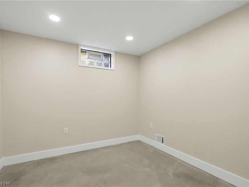 607 Sparrow Way, Wadsworth, OH 44281 Photo 18