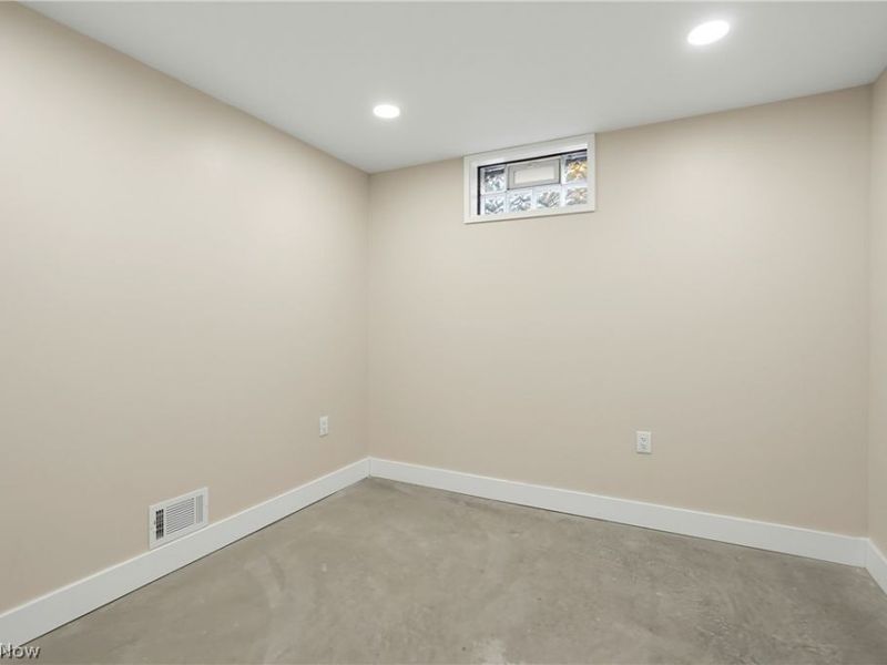 607 Sparrow Way, Wadsworth, OH 44281 Photo 19