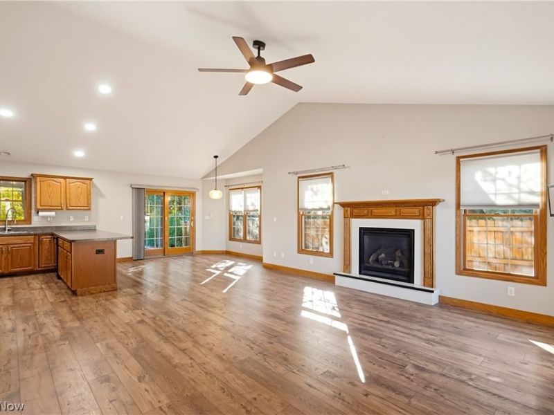 607 Sparrow Way, Wadsworth, OH 44281 Photo 3