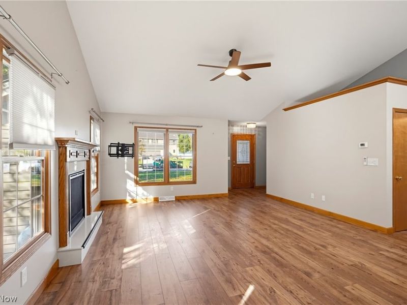 607 Sparrow Way, Wadsworth, OH 44281 Photo 4