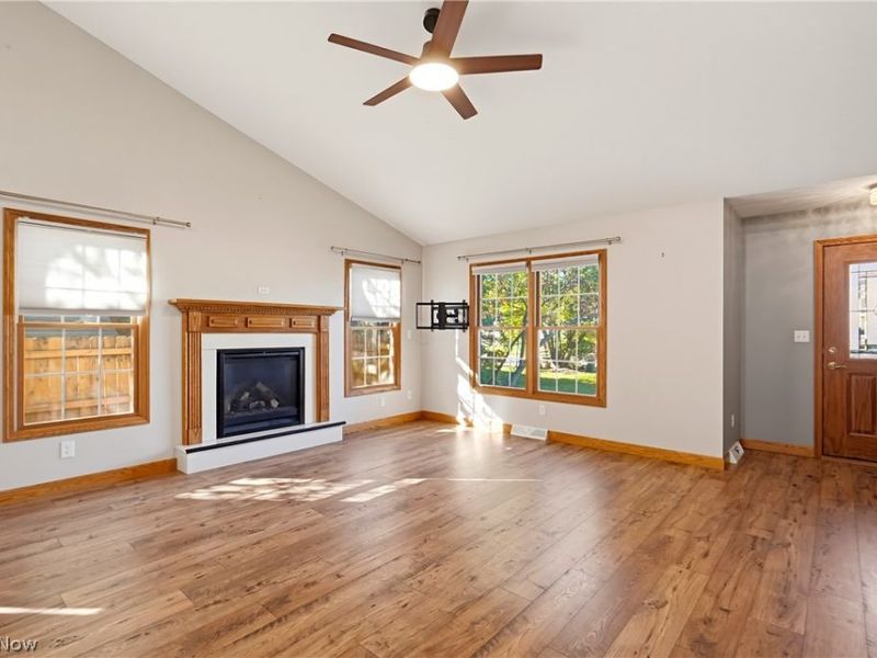 607 Sparrow Way, Wadsworth, OH 44281 Photo 5