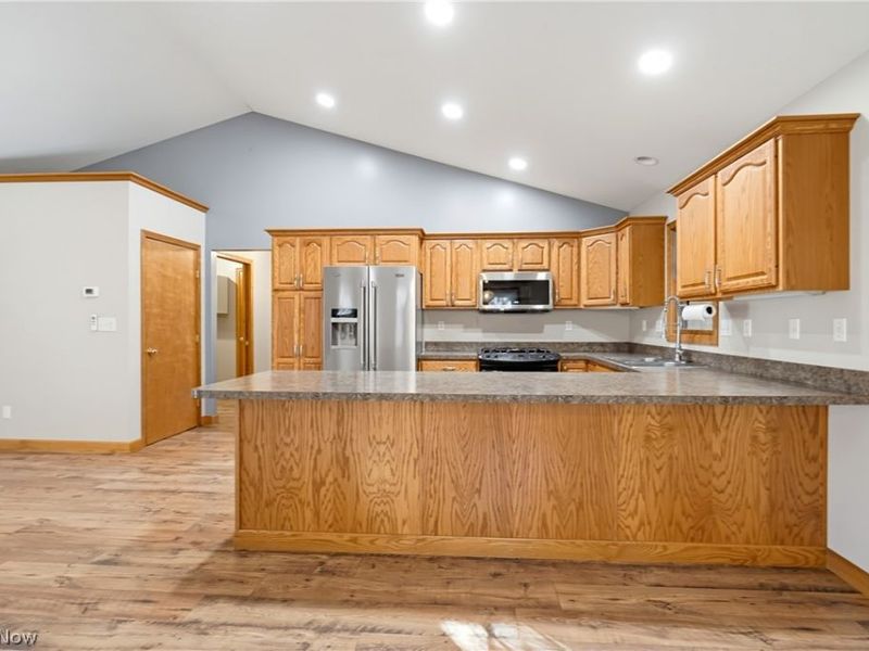 607 Sparrow Way, Wadsworth, OH 44281 Photo 9