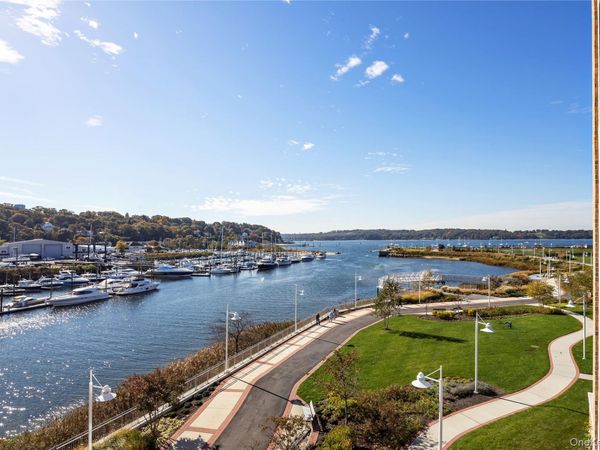 100 Garvies Point Road , Unit 1036, Glen Cove, NY 11542