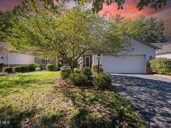 538 Crystal Lake Drive, Holland, OH 43528