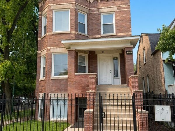 1059 N Central Park Avenue , Unit 1, Chicago, IL 60651