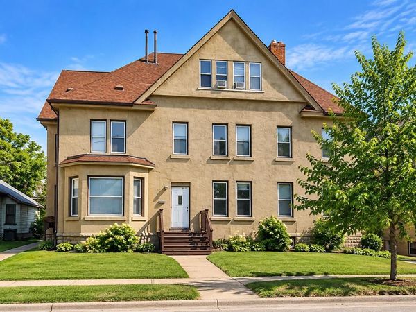 721 Ferry STREET, Unit 723, La Crosse, WI 54601