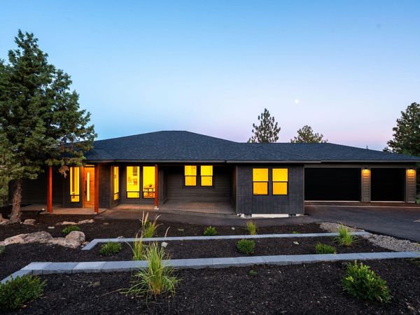 3335 NW Fairway Heights Drive, Bend, OR 97703