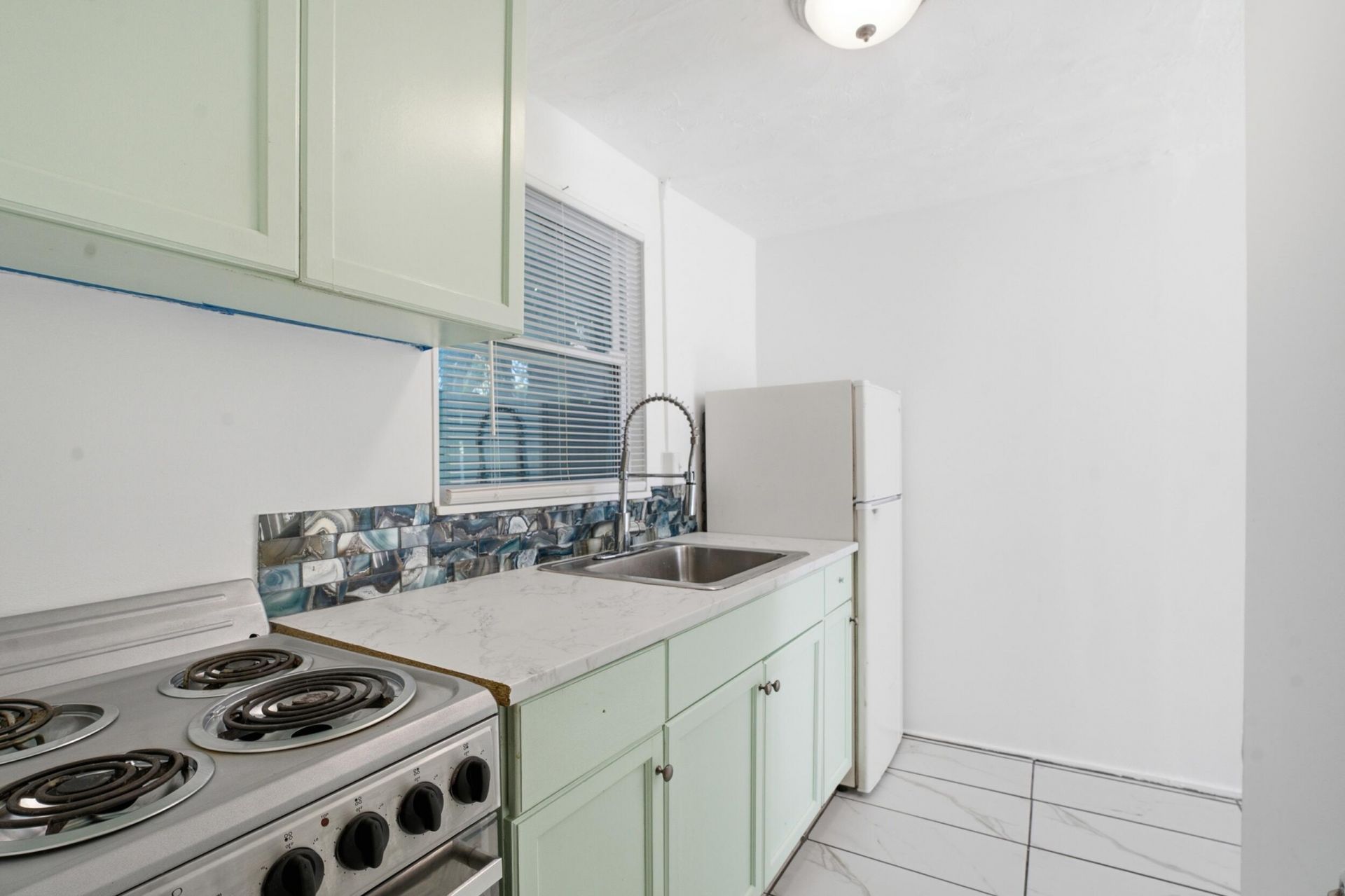 640 SW Bryant Avenue, Unit 2, Stuart, FL 34994 Photo