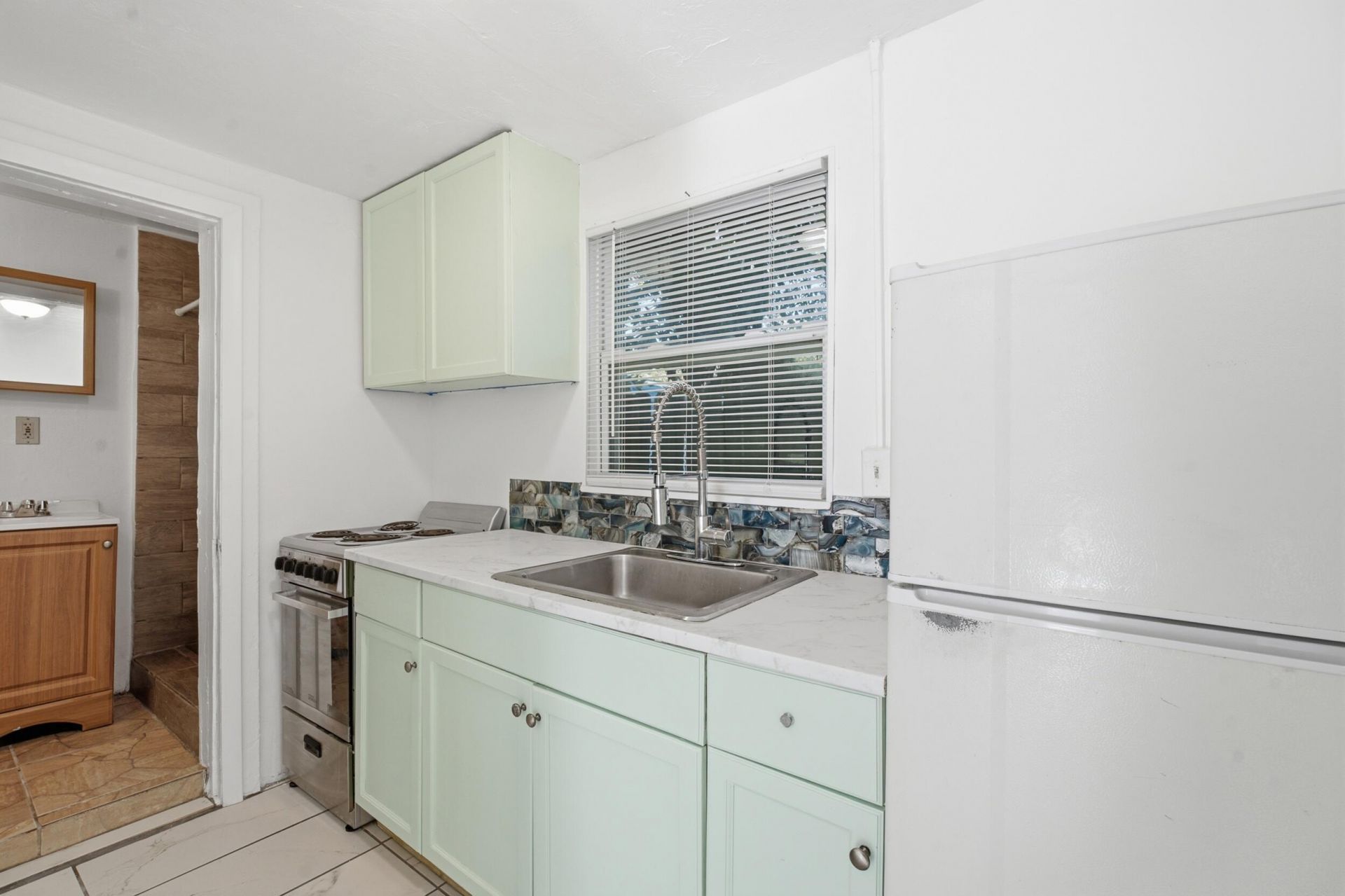 640 SW Bryant Avenue, Unit 2, Stuart, FL 34994 Photo
