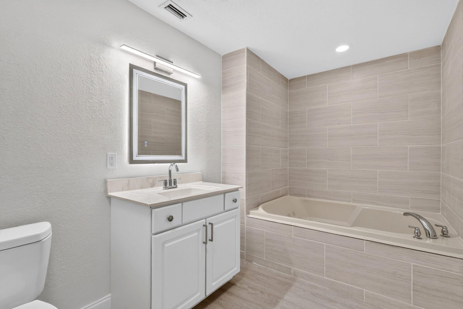 2011 San Diego Avenue, Fort Pierce, FL 34946 Photo