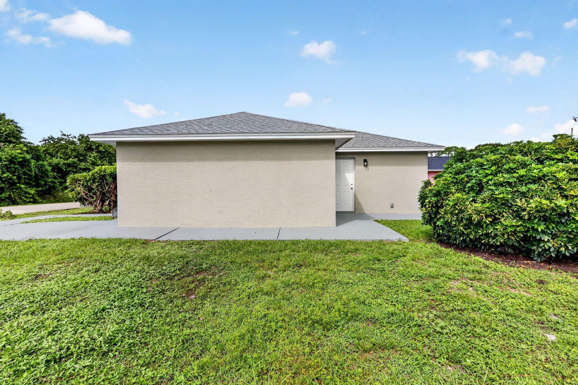 2011 San Diego Avenue, Fort Pierce, FL 34946 Photo