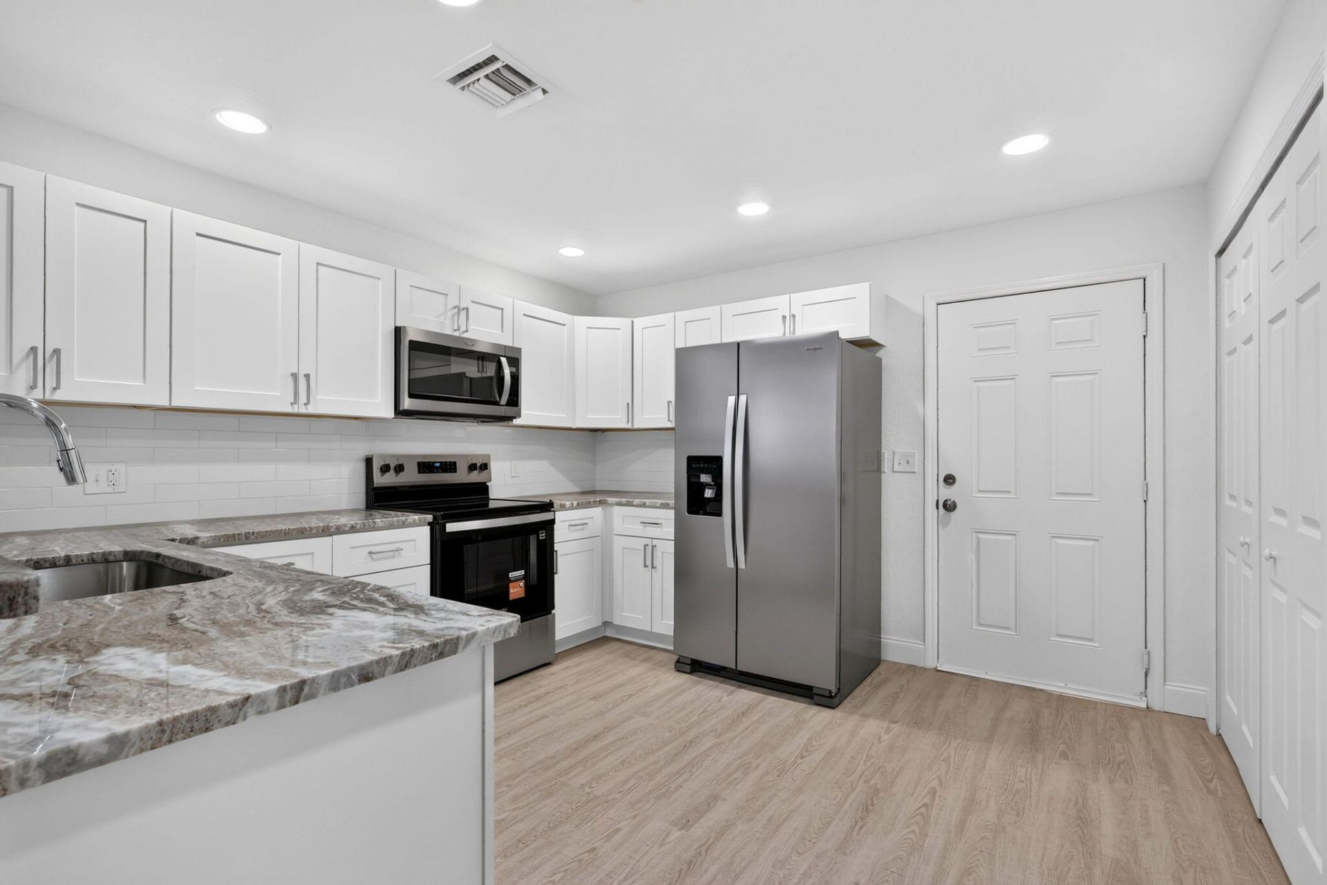 2011 San Diego Avenue, Fort Pierce, FL 34946 Photo