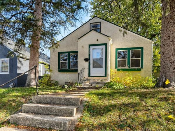 3350 Vincent Avenue N, Minneapolis, MN 55412