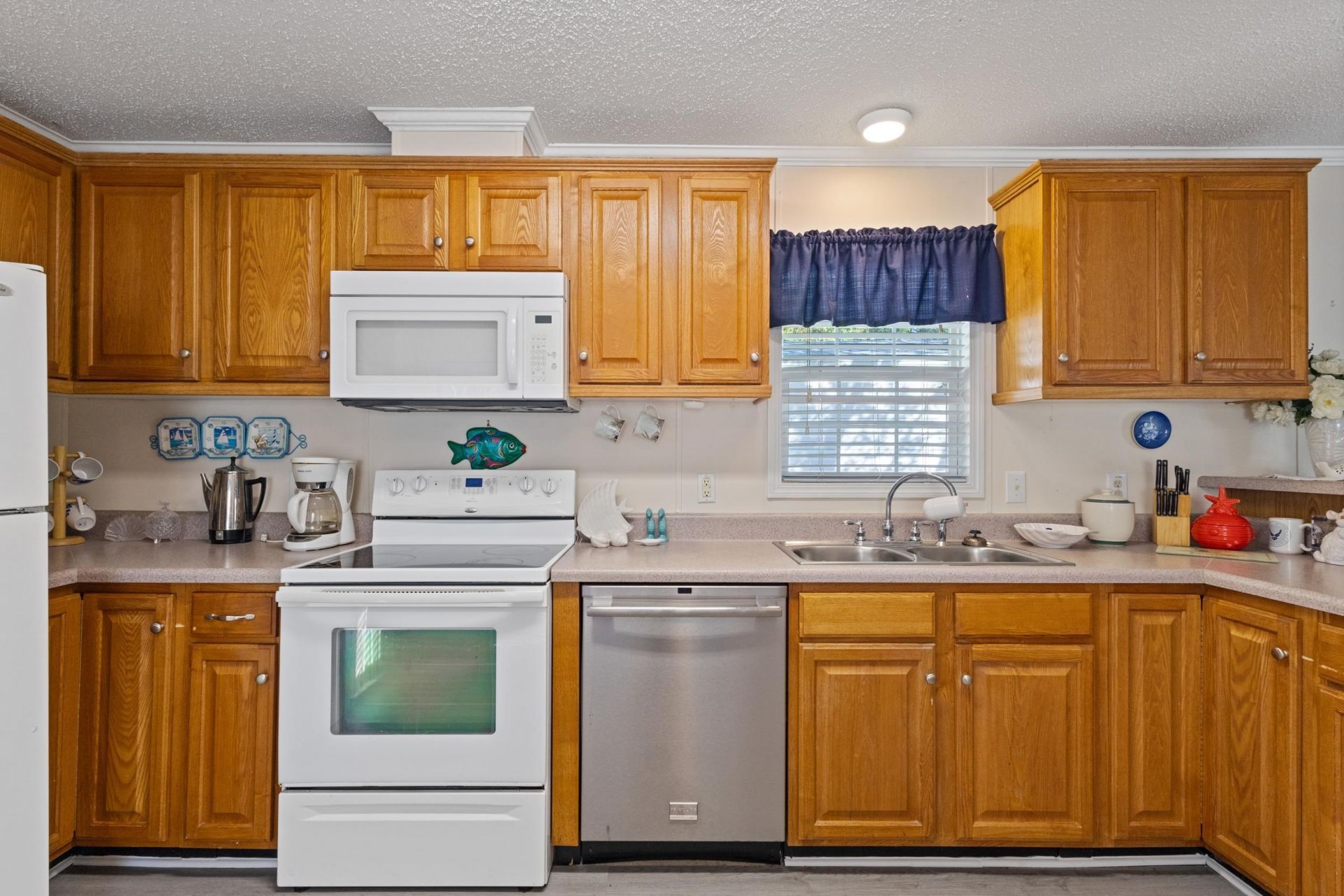 3059 Atlanta Circle Photo 6