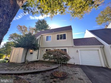 1514 ROUNDLEAF COURT , RESTON, VA 20190